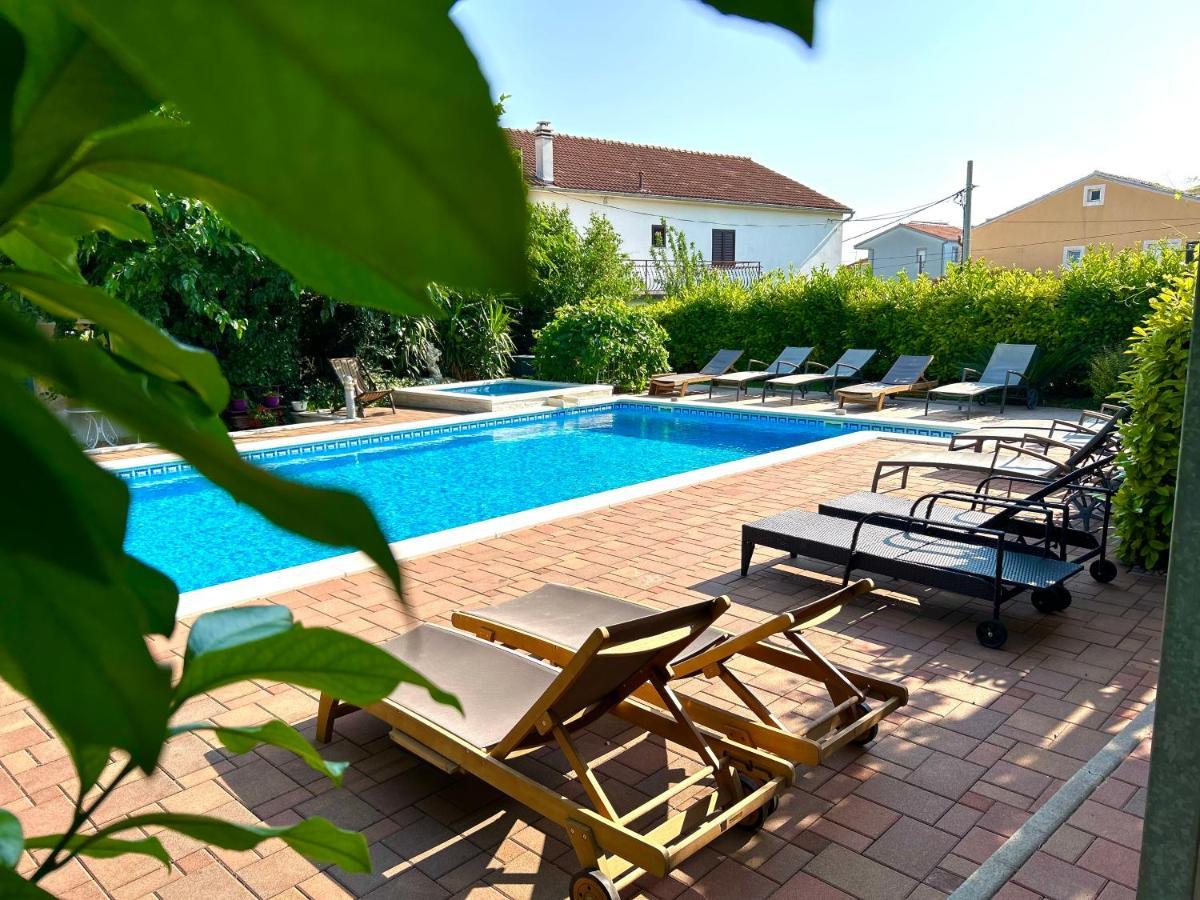 Apartment Mary Trogir Exteriör bild