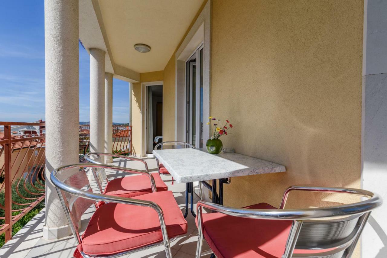 Apartment Mary Trogir Exteriör bild